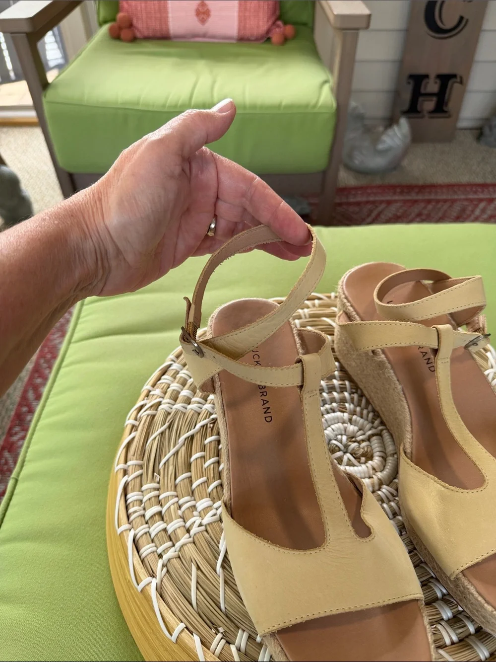 Lucky Brand Women's Valki Wedge Sandal T-Strap Espadrille Size 10M